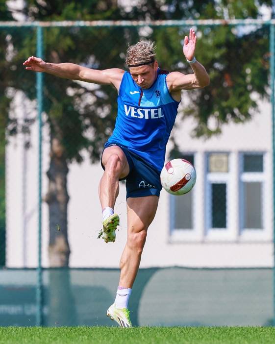 Trabzonspor Lig’in 8. haftasında deplasmanda oynayacağı  Adana Demirspor maçı hazırlıklarına başladı 20